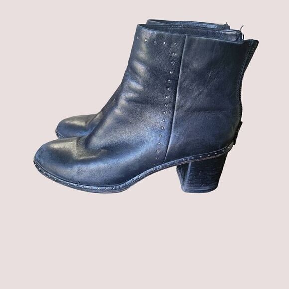 Rag & Bone Willow Stud Black Leather Chelsea Boots SZ 39.5 (9.5) Bootie - Picture 4 of 10